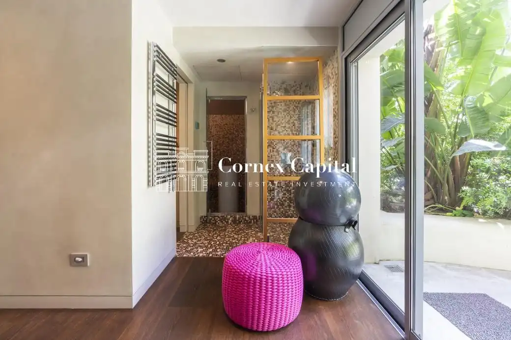 Terrassa de Casa o xalet en venda en Barcelona amb Aire condicionat, Calefacció i Jardí privat