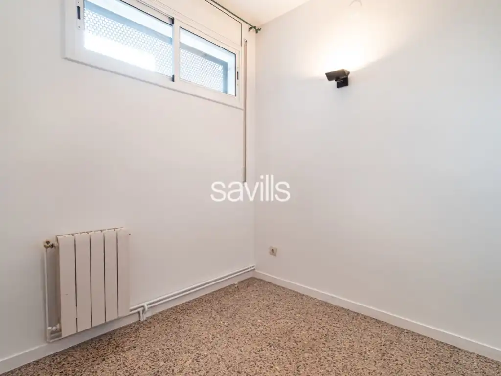 Bedroom of Apartments for sale in Barcelona