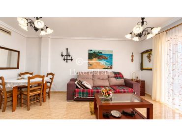 Piso con balcón en venta en Casco Antiguo