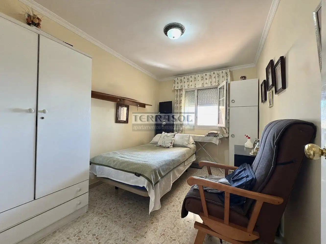 Dormitori de Apartament en venda en Vélez-Málaga amb Jardí privat, Terrassa i Traster
