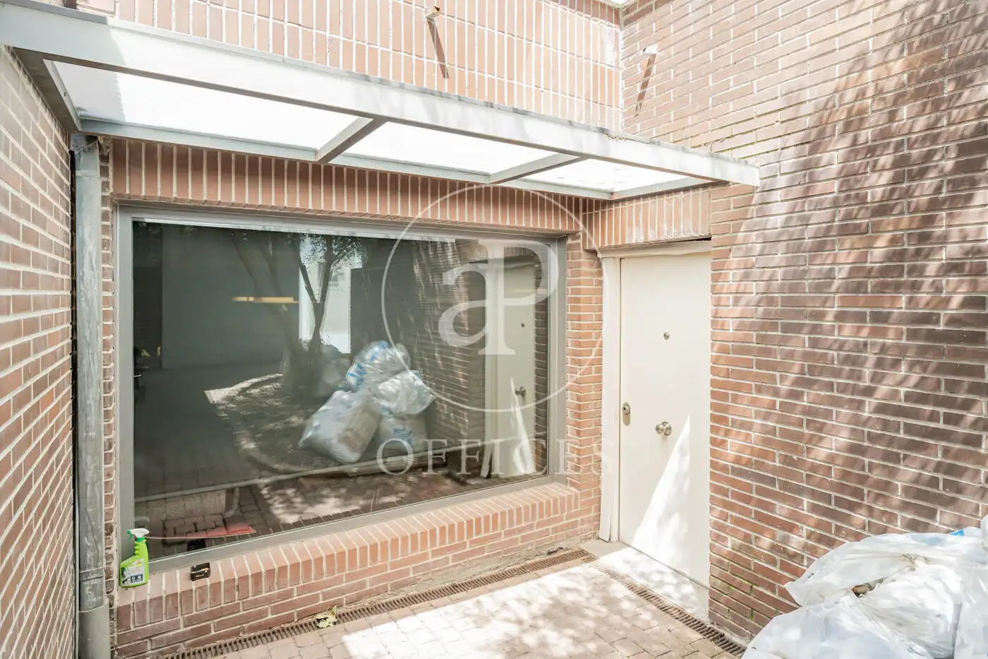 Exterior view of Office for rent in Madrid  with Air Conditioner
