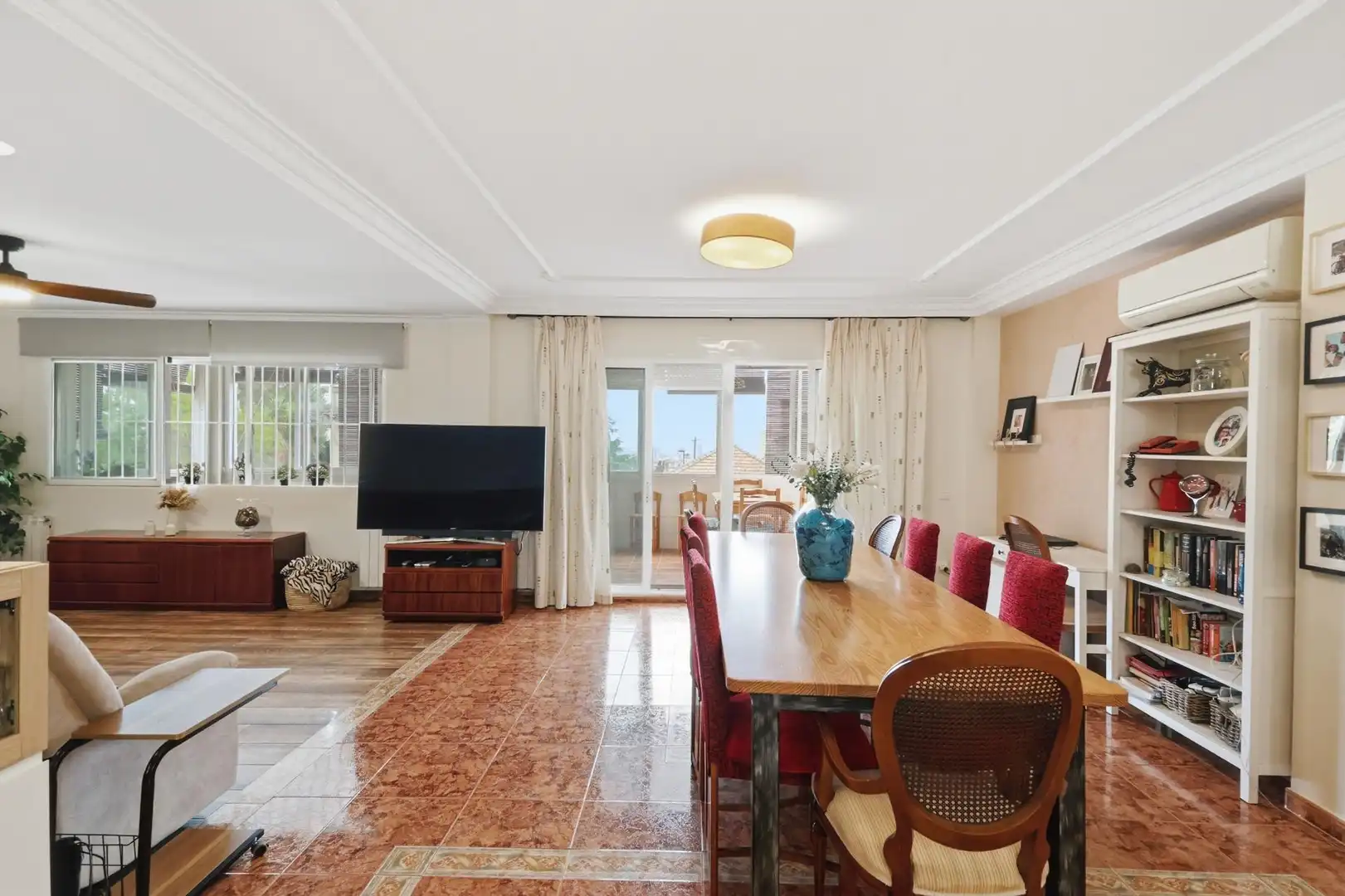 Comedor de Casa o chalet en venta en Torrent con Aire acondicionado, Calefacción y Jardín privado
