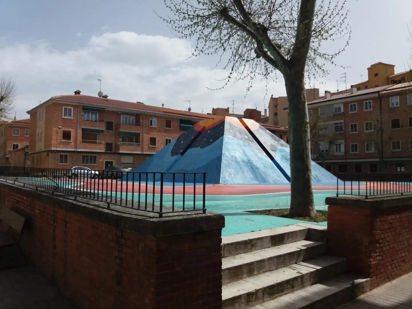 Vista exterior de Dúplex en venta en Segovia con Calefacción, Terraza y Balcón