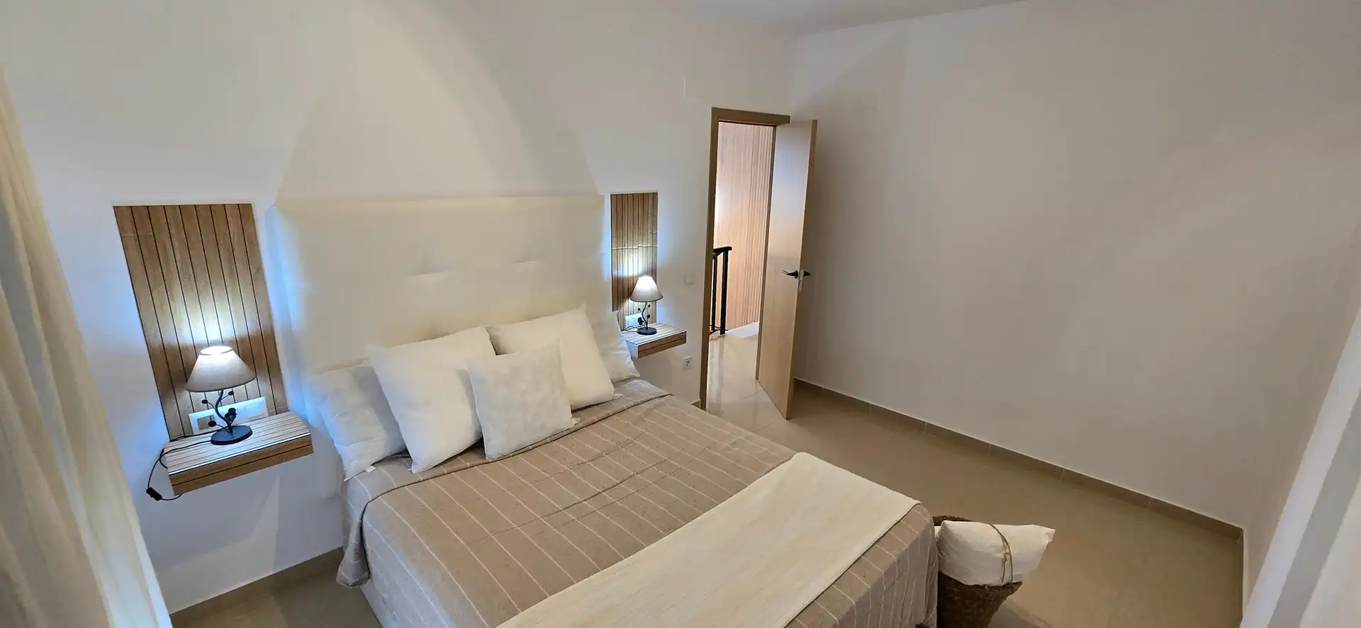 Habitación de Casa adosada en venta en Paterna de Rivera con Aire acondicionado, Jardín privado y Terraza