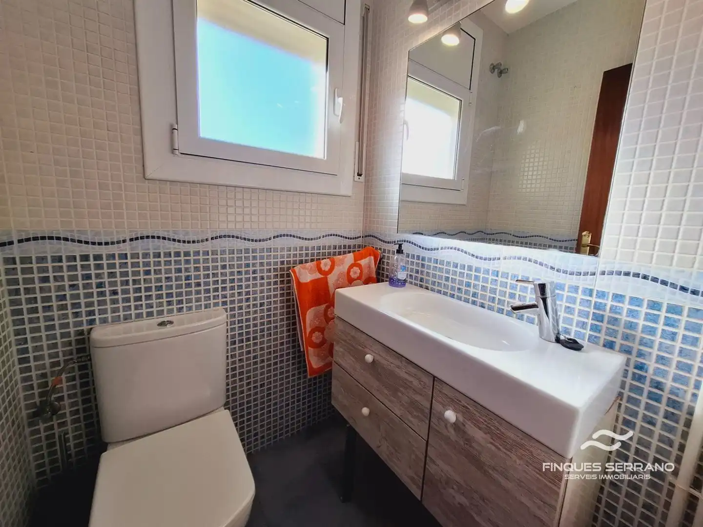 Baño de Casa adosada en venta en Calafell con Calefacción, Terraza y Piscina