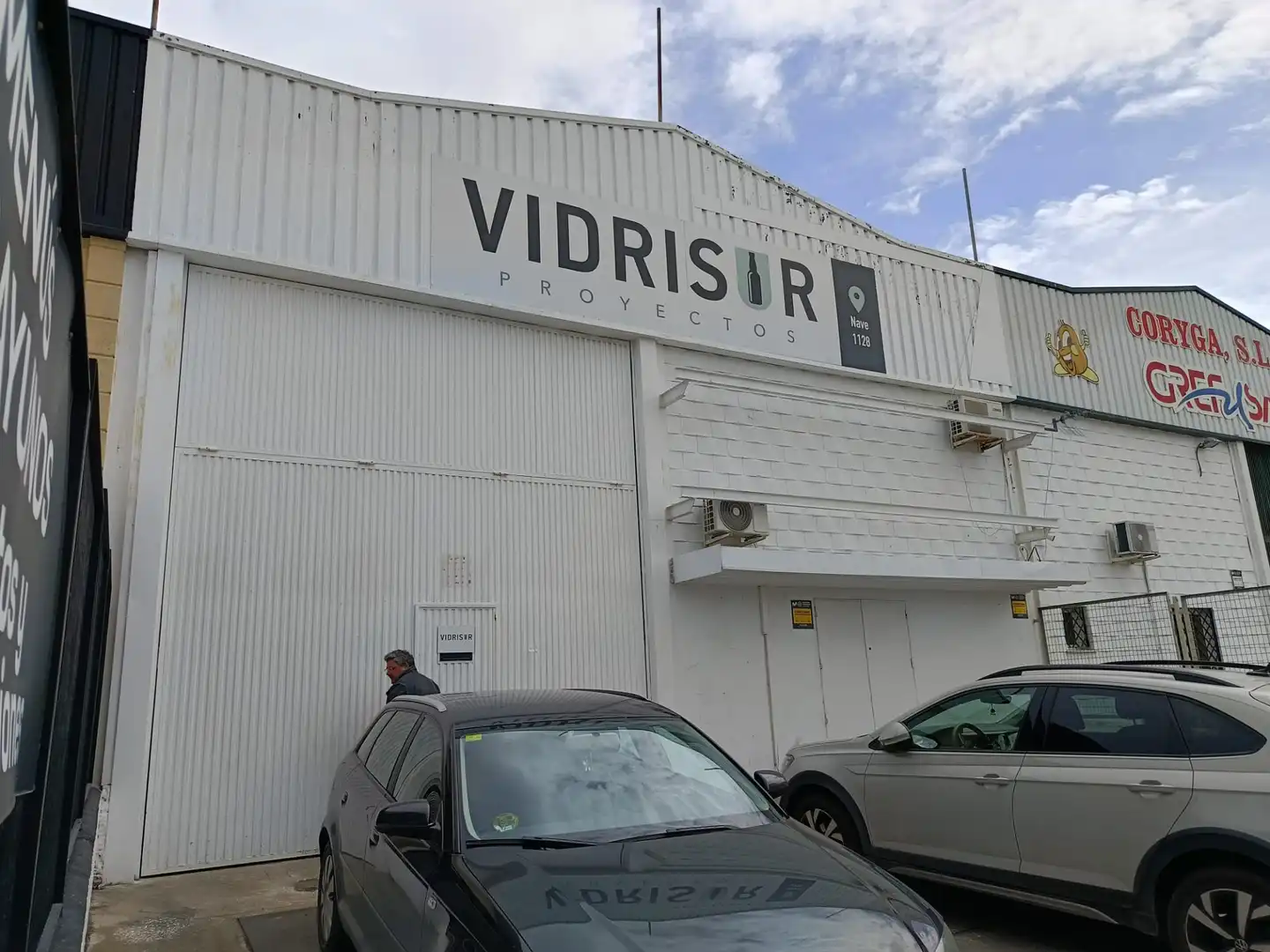 Vista exterior de Nau industrial en venda en Jerez de la Frontera