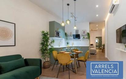 Sala d'estar de Apartament en venda en  Valencia Capital amb Aire condicionat, Calefacció i Moblat