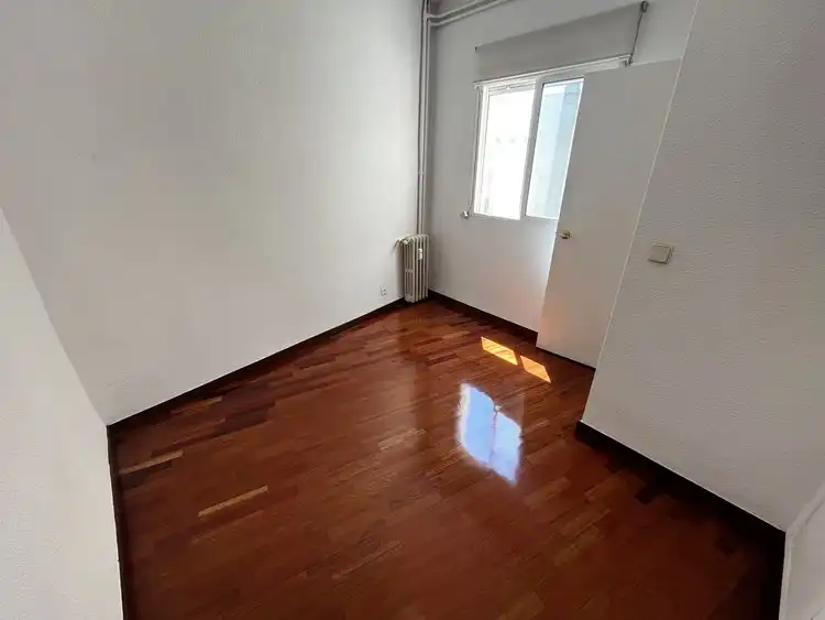 Piso con ascensor en alquiler en Calle de Menorca, imagen 13