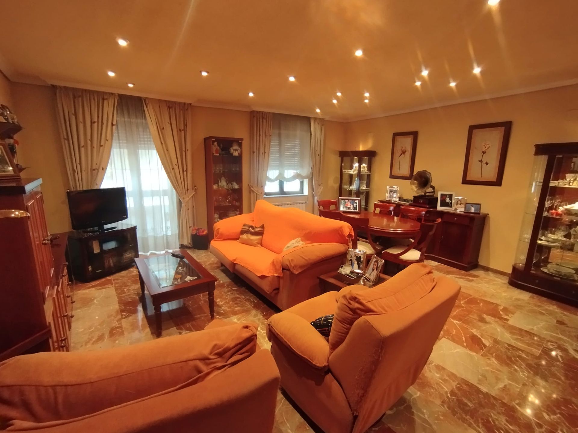 Living room of Flat for sale in  Córdoba Capital  with Air Conditioner, Heating and Storage room