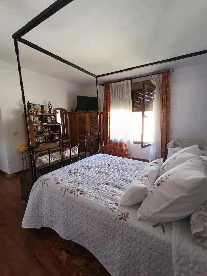 Dormitori de Casa o xalet en venda en Albalate de Zorita amb Aire condicionat, Calefacció i Jardí privat