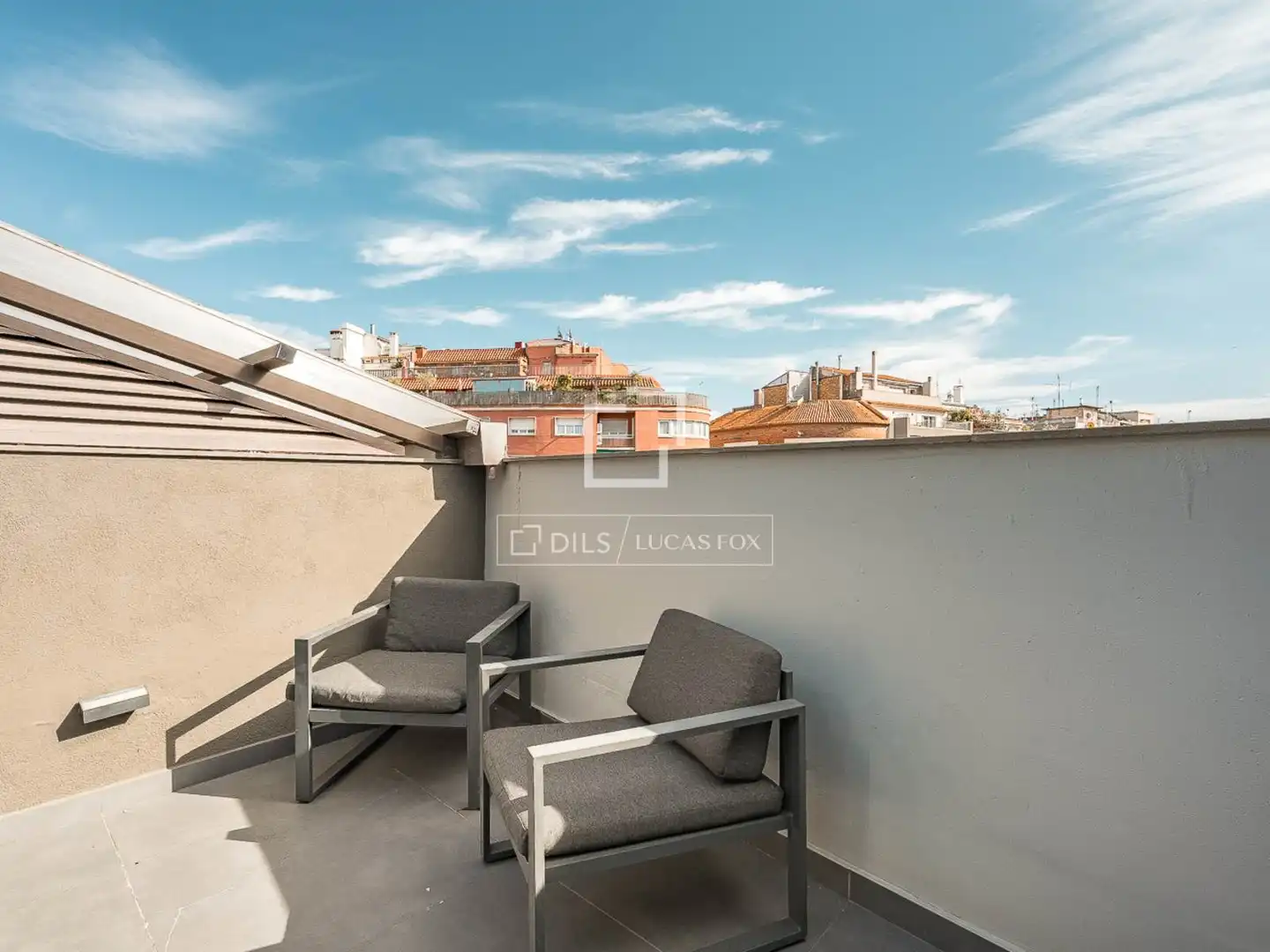 Terrasse von Dachboden zum Verkauf in Barcelona mit Klimaanlage, Heizung und Schwimmbad