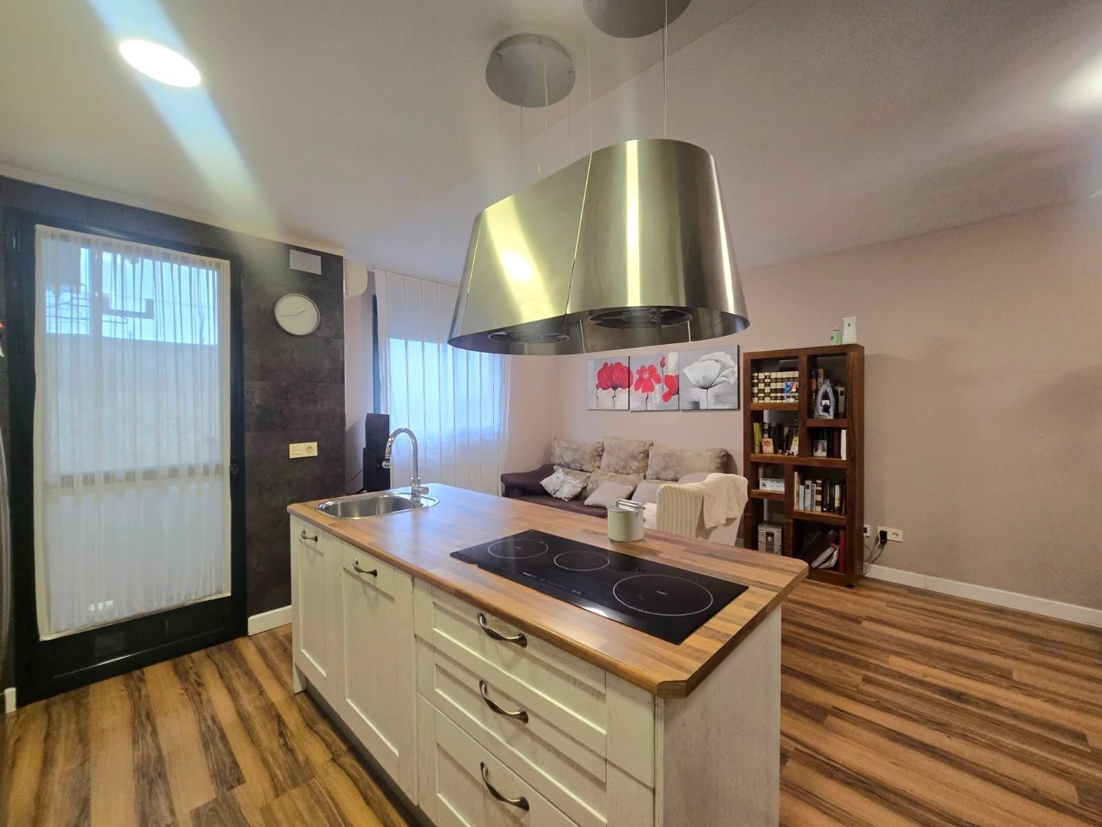 Kitchen of Flat for sale in Plasencia  with Air Conditioner, Heating and Storage room