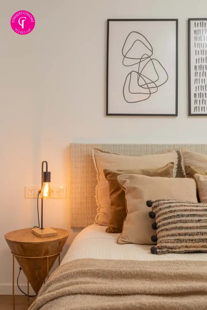 Habitación de Piso en venta en Girona con Aire acondicionado, Calefacción y Balcón