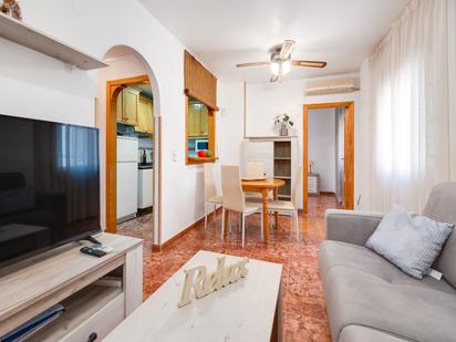 Sala d'estar de Apartament en venda en Torrevieja amb Aire condicionat