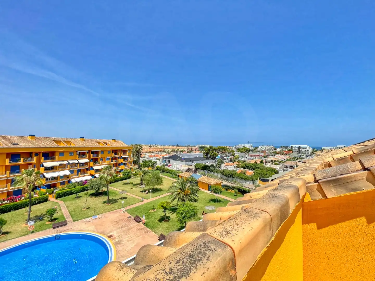 Außenansicht von Dachboden zum Verkauf in Dénia mit Klimaanlage, Heizung und Terrasse
