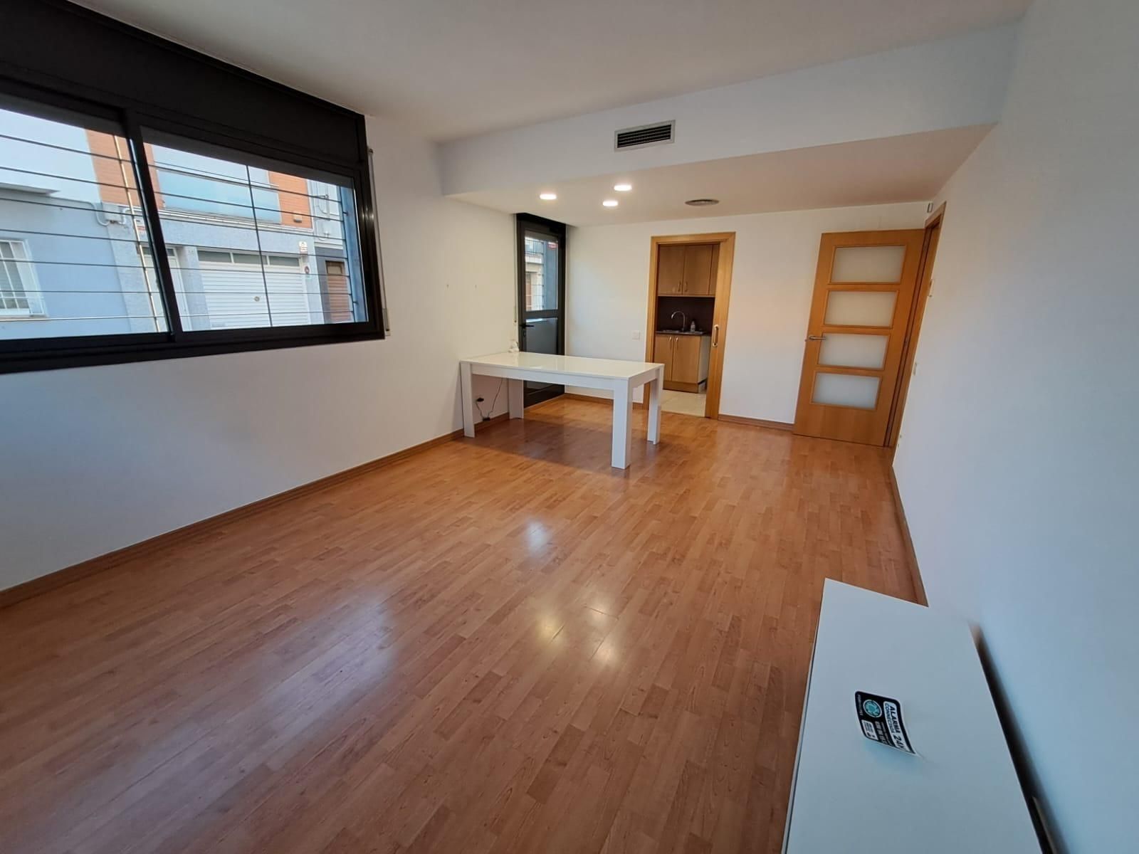 Planta baja for sale in Sabadell  with Air Conditioner, Parquet flooring and Storage room