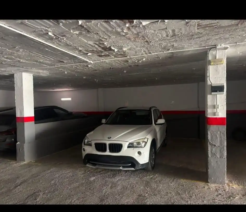 Aparcamiento en venta en La Carihuela - Los Nidos