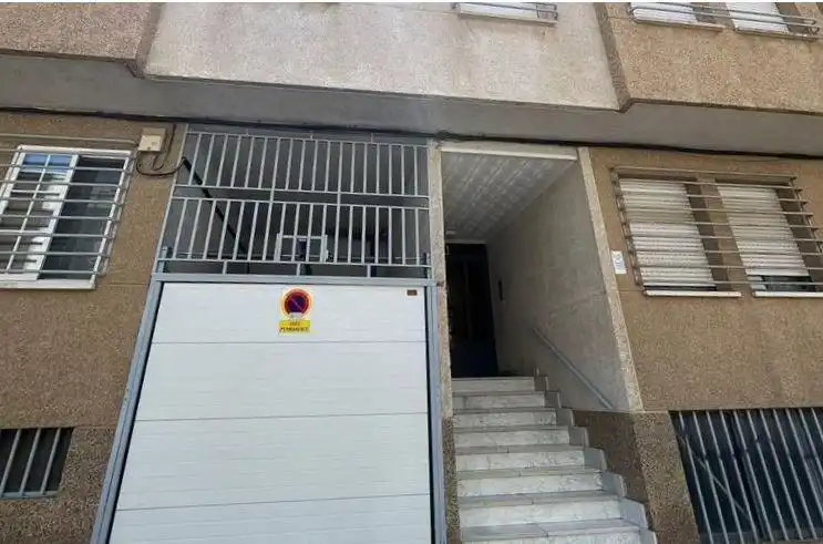 Flat for sale in Calle MANUEL PIÑA 14, imagen 2
