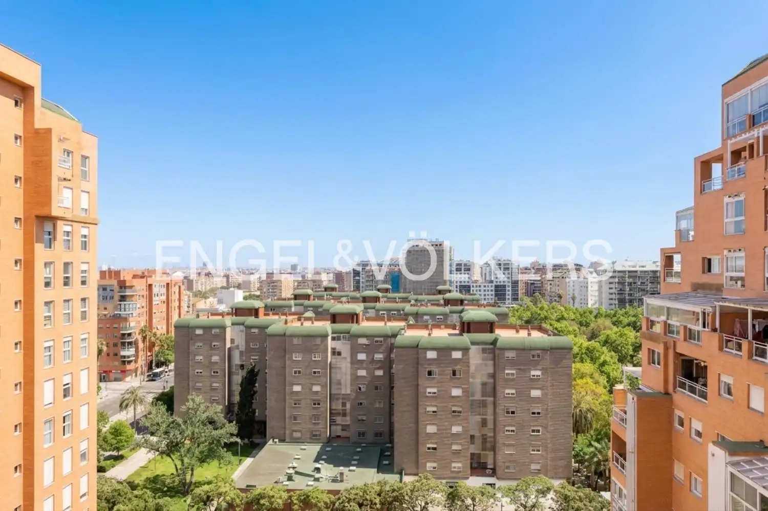 Vista exterior de Piso en venta en Valencia con Aire acondicionado, Calefacción y Parquet