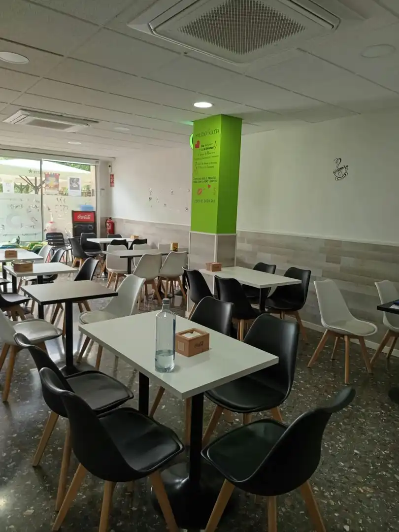 Local comercial en traspàs a Sant Andreu de la Barca, imagen 12