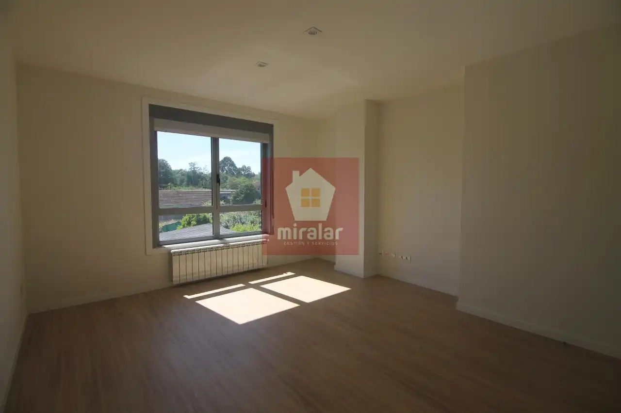 Habitación de Piso en venta en Salvaterra de Miño con Calefacción y Trastero