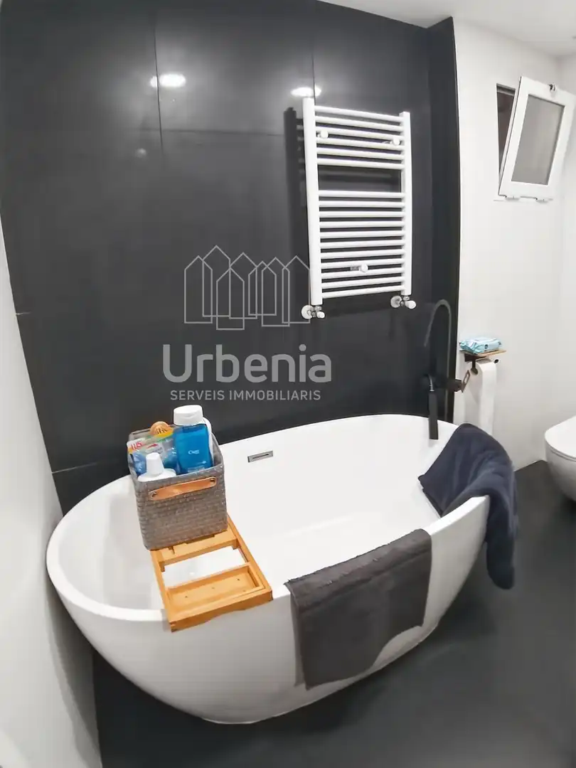 Baño de Piso en venta en Mataró con Aire acondicionado, Calefacción y Terraza