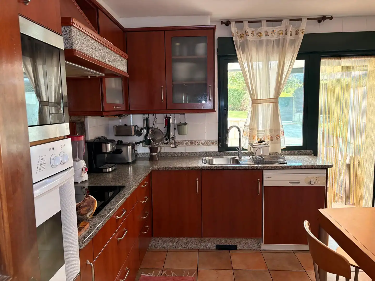 Cocina de Casa o chalet en venta en Santiago de Compostela  con Calefacción, Jardín privado y Terraza