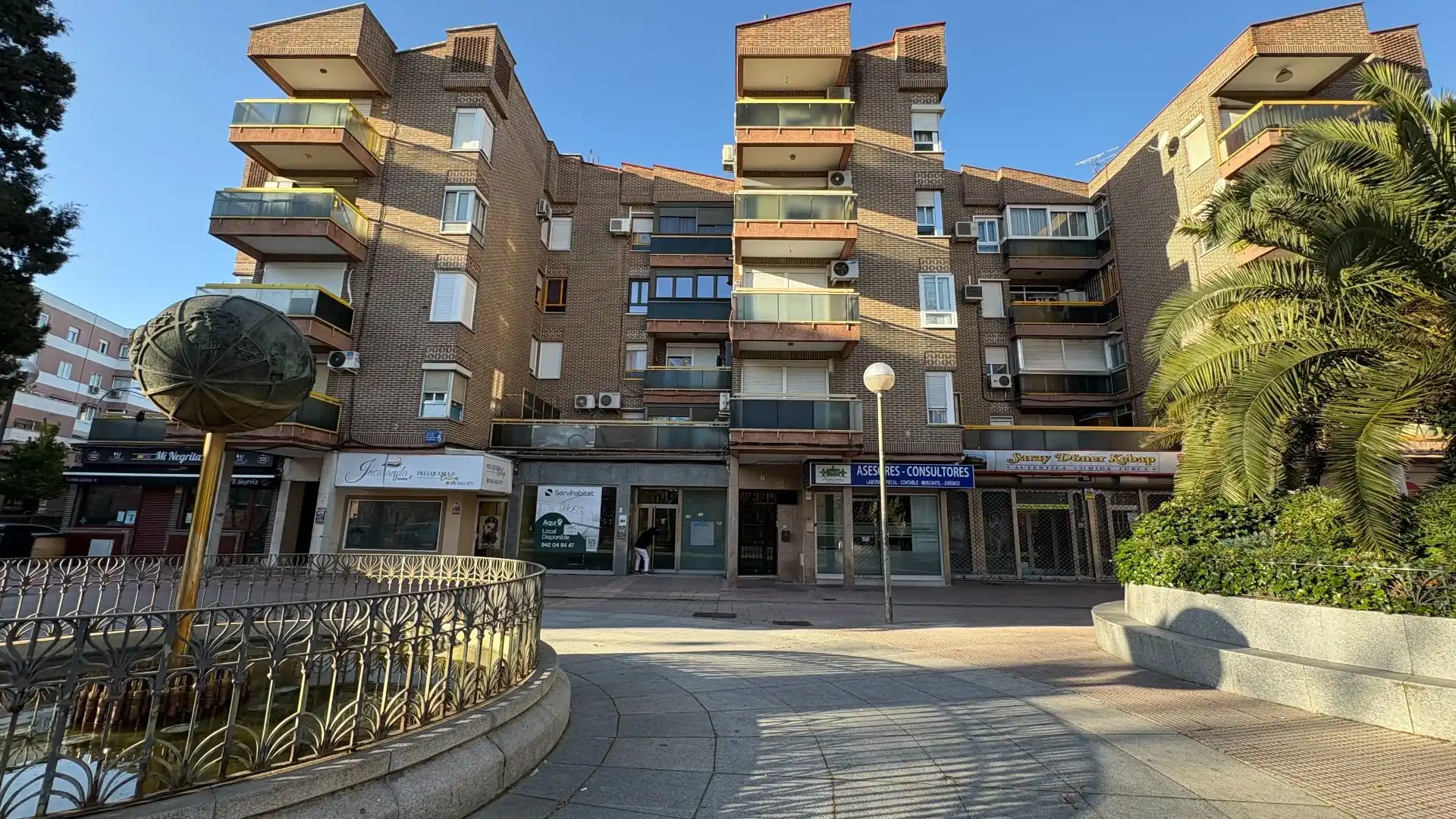 Exterior view of Commercial properties for sale in Leganés