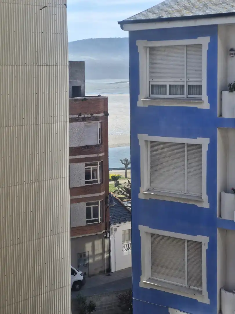 Außenansicht von Wohnung zum Verkauf in Foz mit Heizung, Abstellraum und Möbliert
