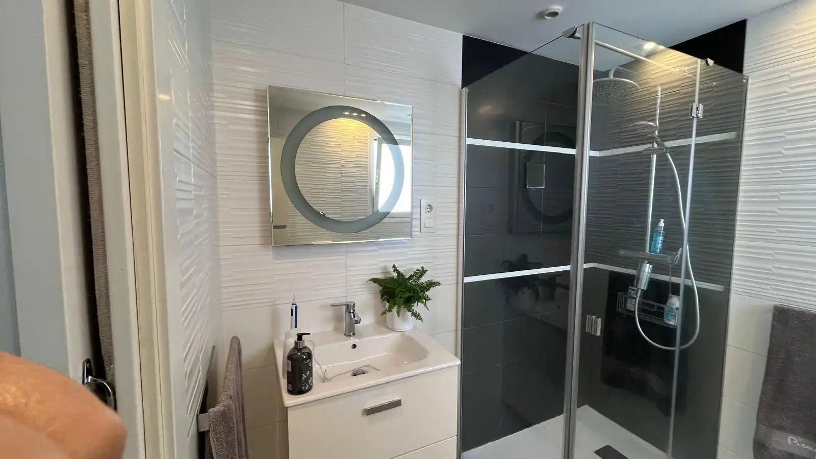 Bathroom of Flat for sale in Sant Pere de Ribes  with Parquet flooring, Terrace and Oven
