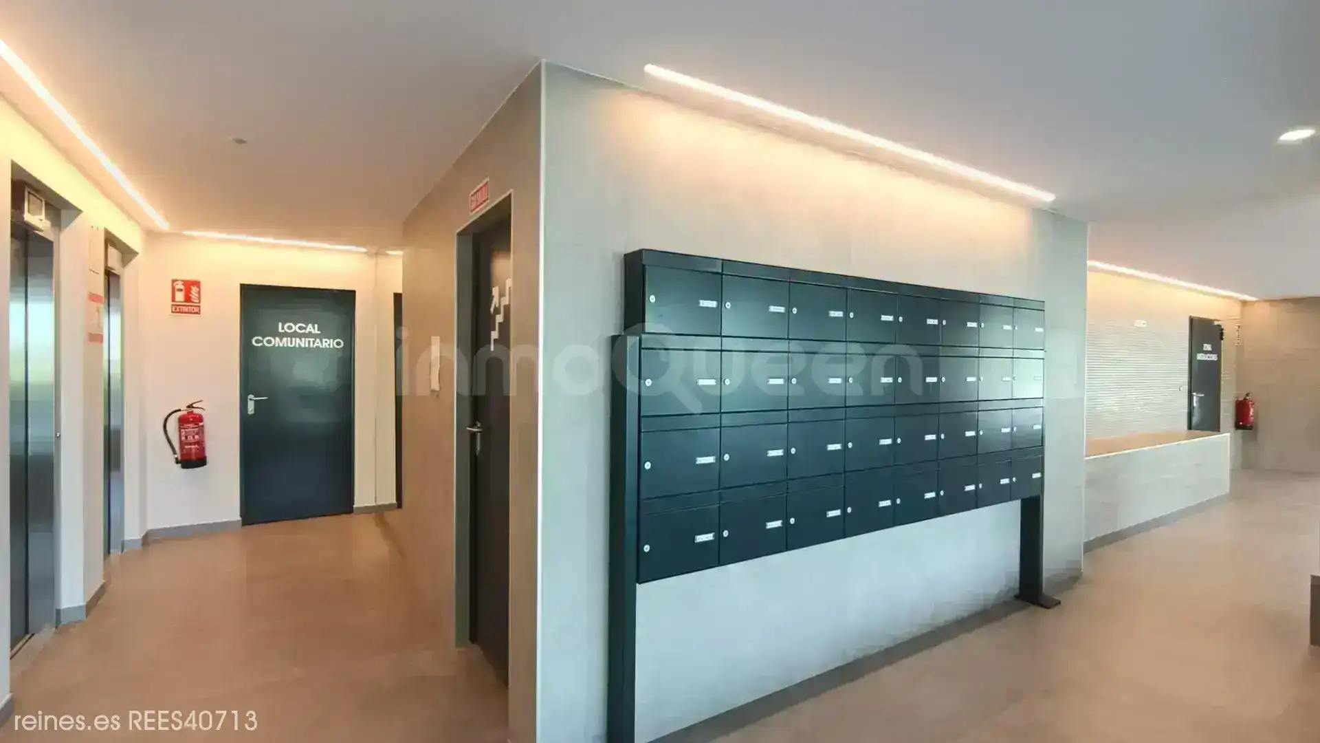 Piso de alquiler en Oviedo  con Calefacción, Terraza y Amueblado
