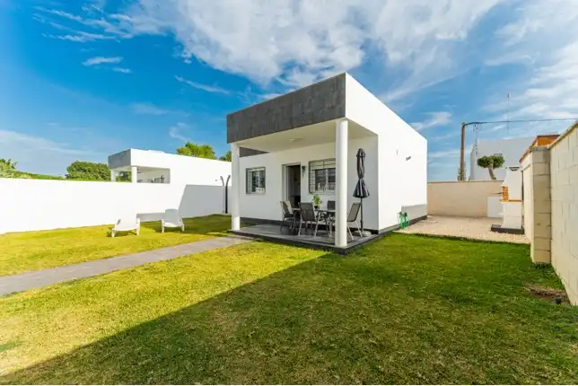 Exterior view of Houses for rent in Barbate  with Air Conditioner, Heating and Private garden