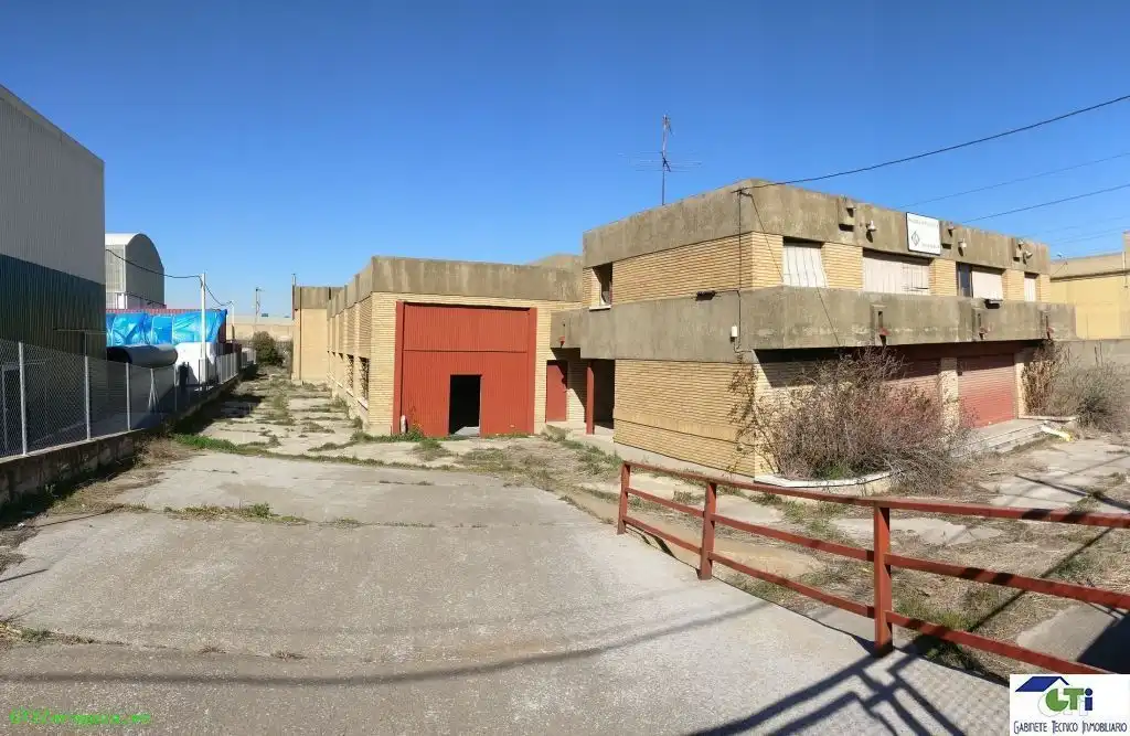 Vista exterior de Residencial en venda en Zaragoza