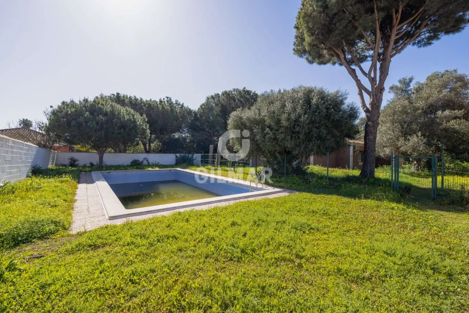 Jardí de Casa o xalet en venda en Chiclana de la Frontera amb Calefacció, Jardí privat i Piscina