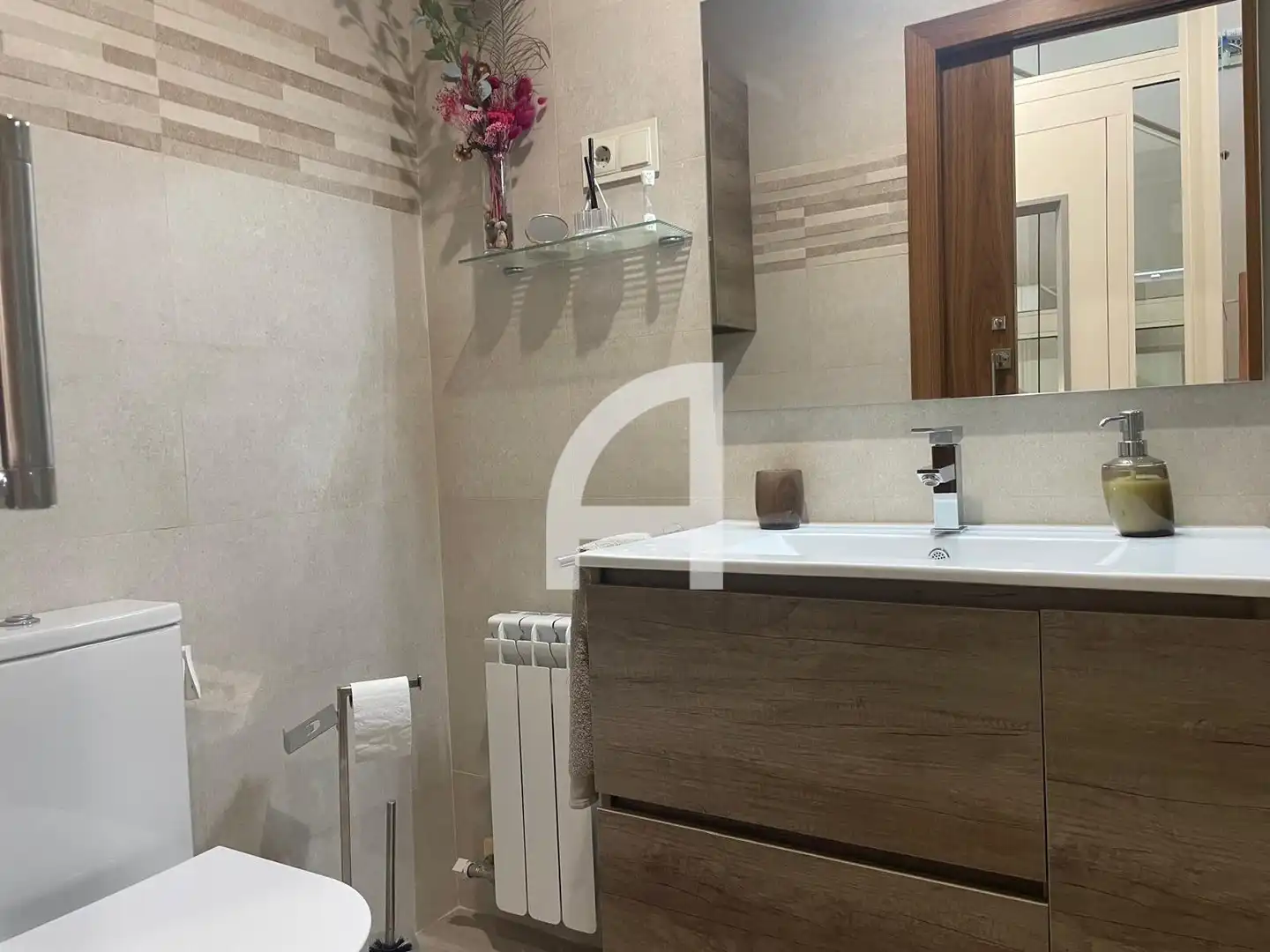 Bathroom of Houses for sale in Terrassa  with Air Conditioner, Heating and Private garden