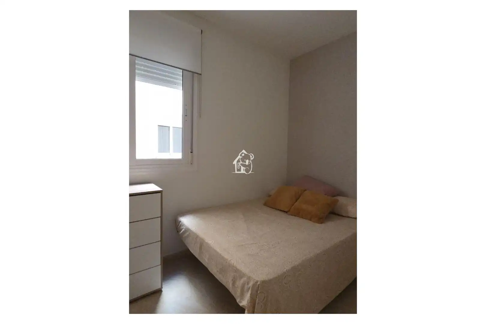 Dormitori de Apartament de lloguer en Torrevieja amb Aire condicionat, Terrassa i Moblat