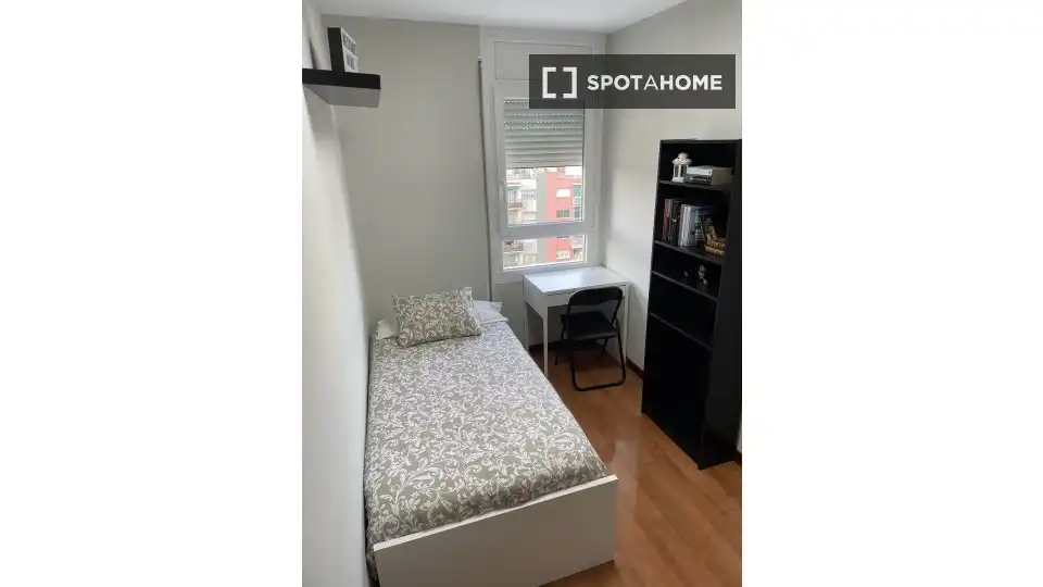Habitación de Piso para compartir en Barcelona con Aire acondicionado, Calefacción y Amueblado