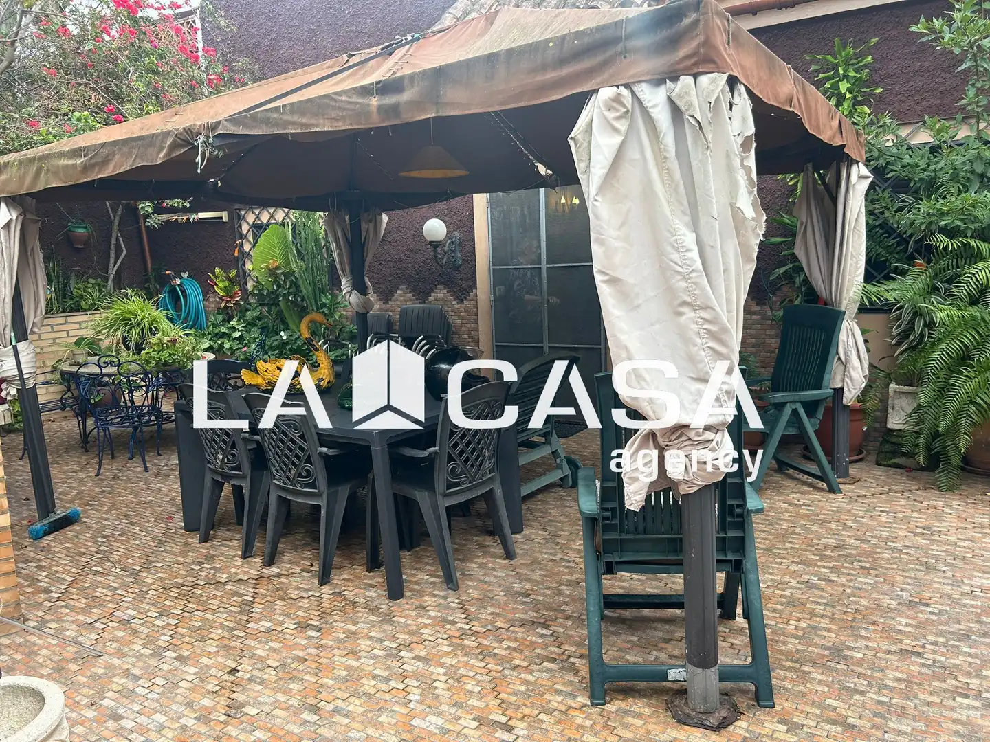 Terrassa de Casa adosada en venda en Algeciras amb Terrassa i Balcó