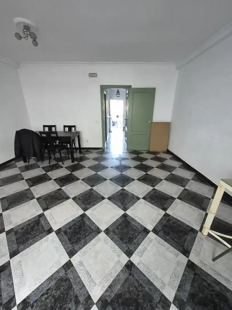 Casa adosada en venda en Sevilla amb Aire condicionat, Traster i Balcó