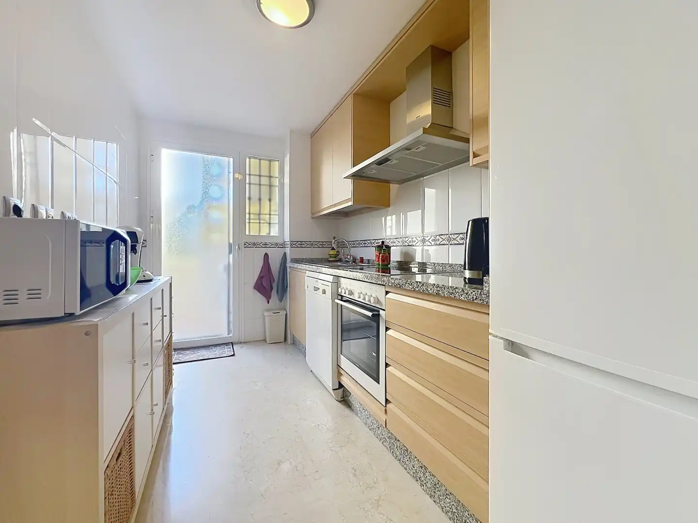 Cuina de Apartament en venda en Manilva amb Aire condicionat, Terrassa i Traster