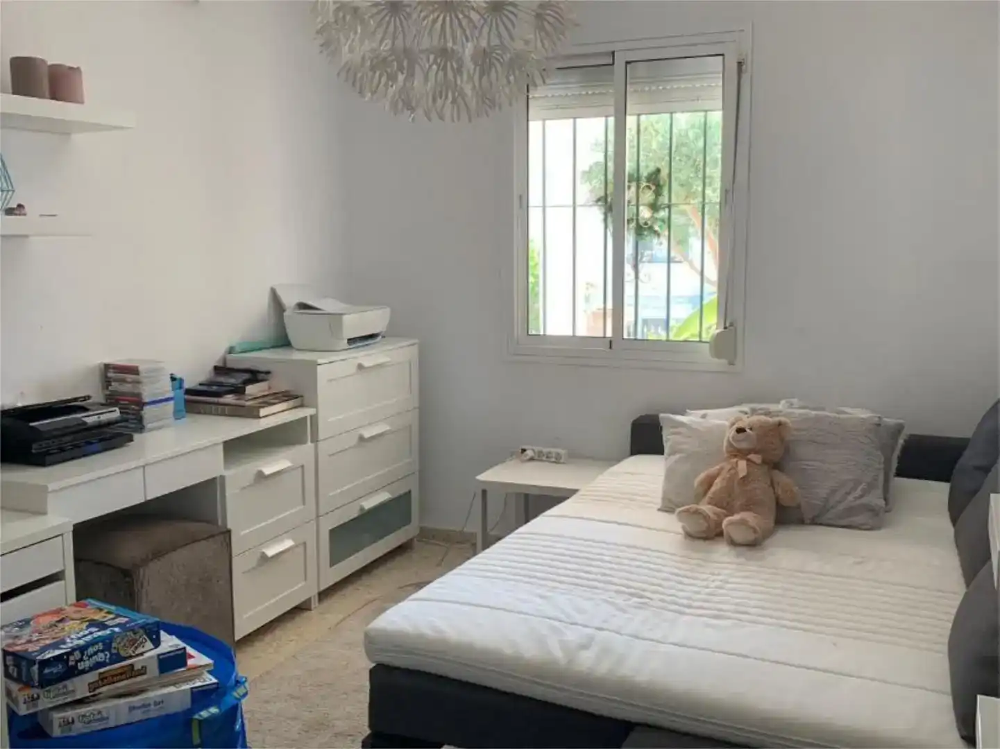 Dormitori de Casa o xalet en venda en Estepona amb Aire condicionat i Piscina