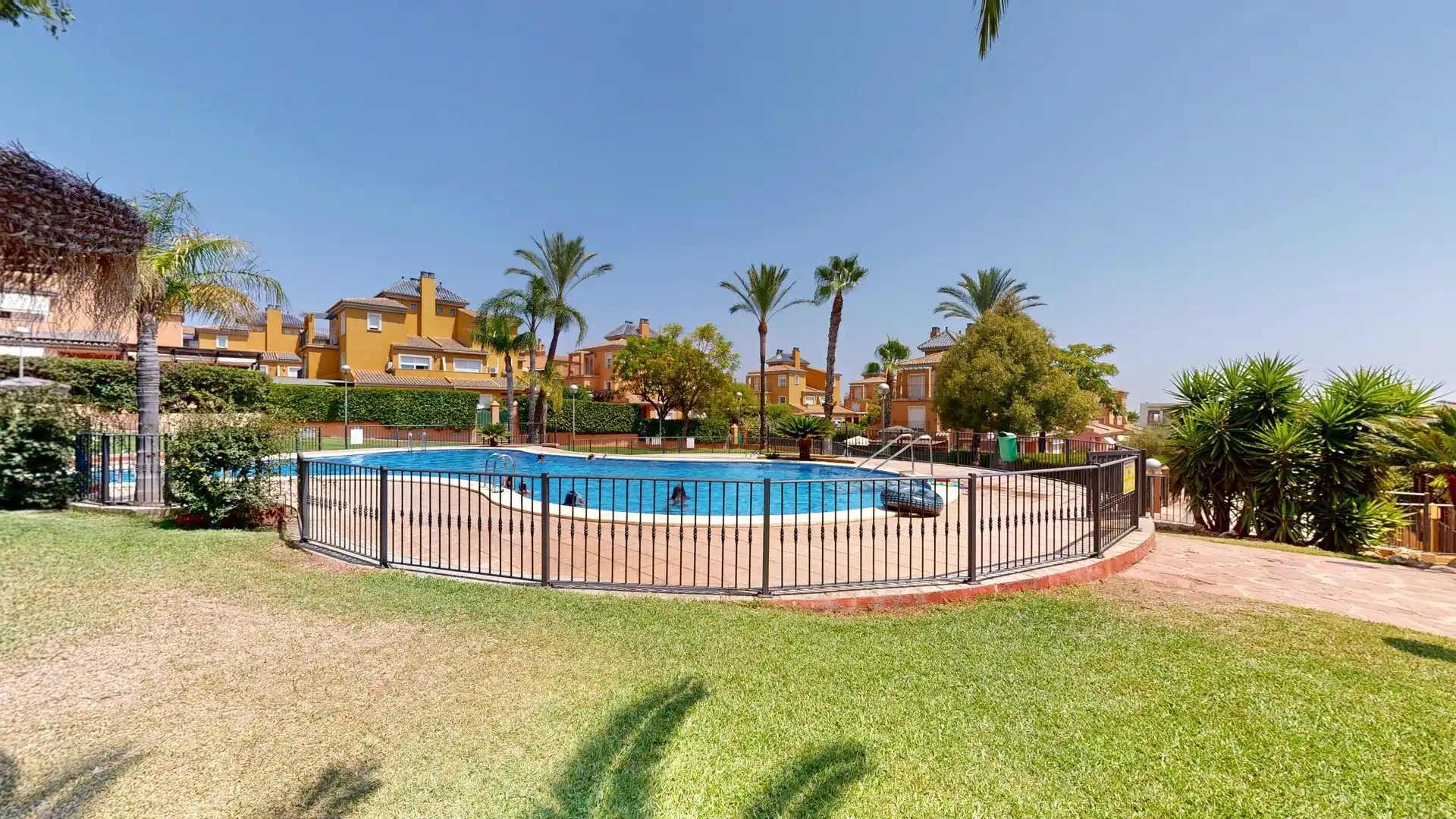 Piscina de Dúplex en venta en Valencia con Calefacción, Jardín privado y Terraza
