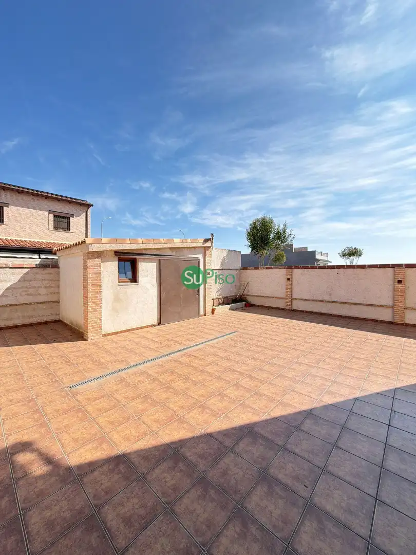 Chalet con jardín en venta en Calle Portugal 2, imagen 7