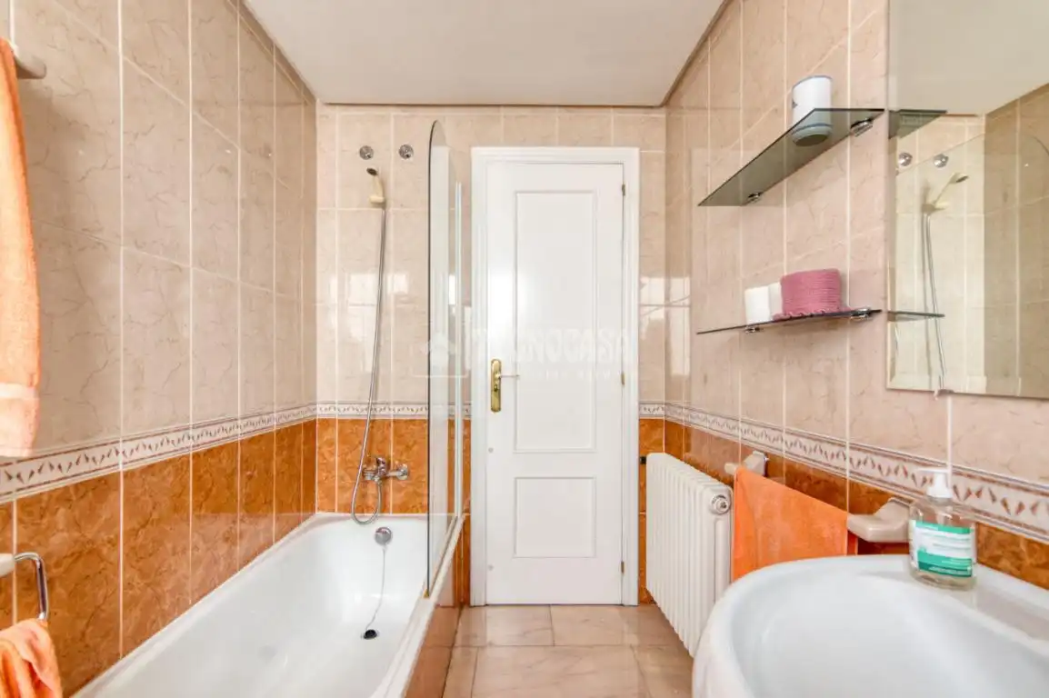 Baño de Piso en venta en Salamanca con Calefacción
