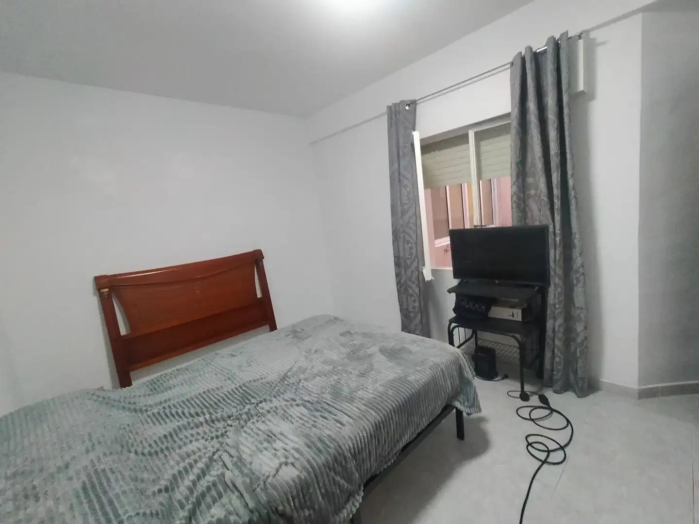 Habitación de Piso en venta en La Línea de la Concepción con Terraza