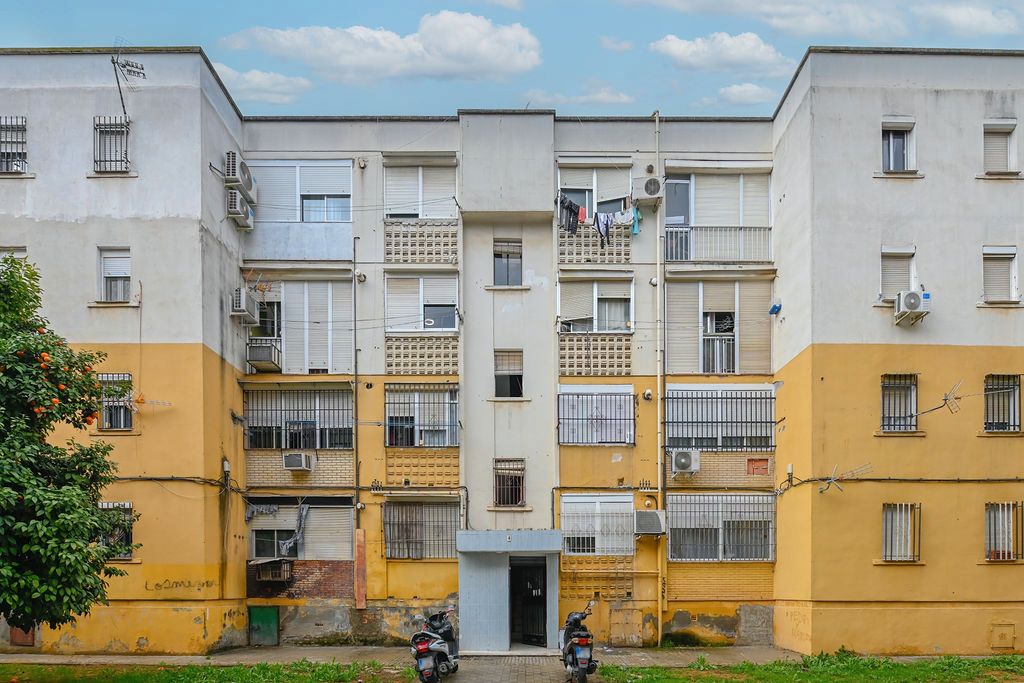 Exterior view of Flat for sale in  Sevilla Capital