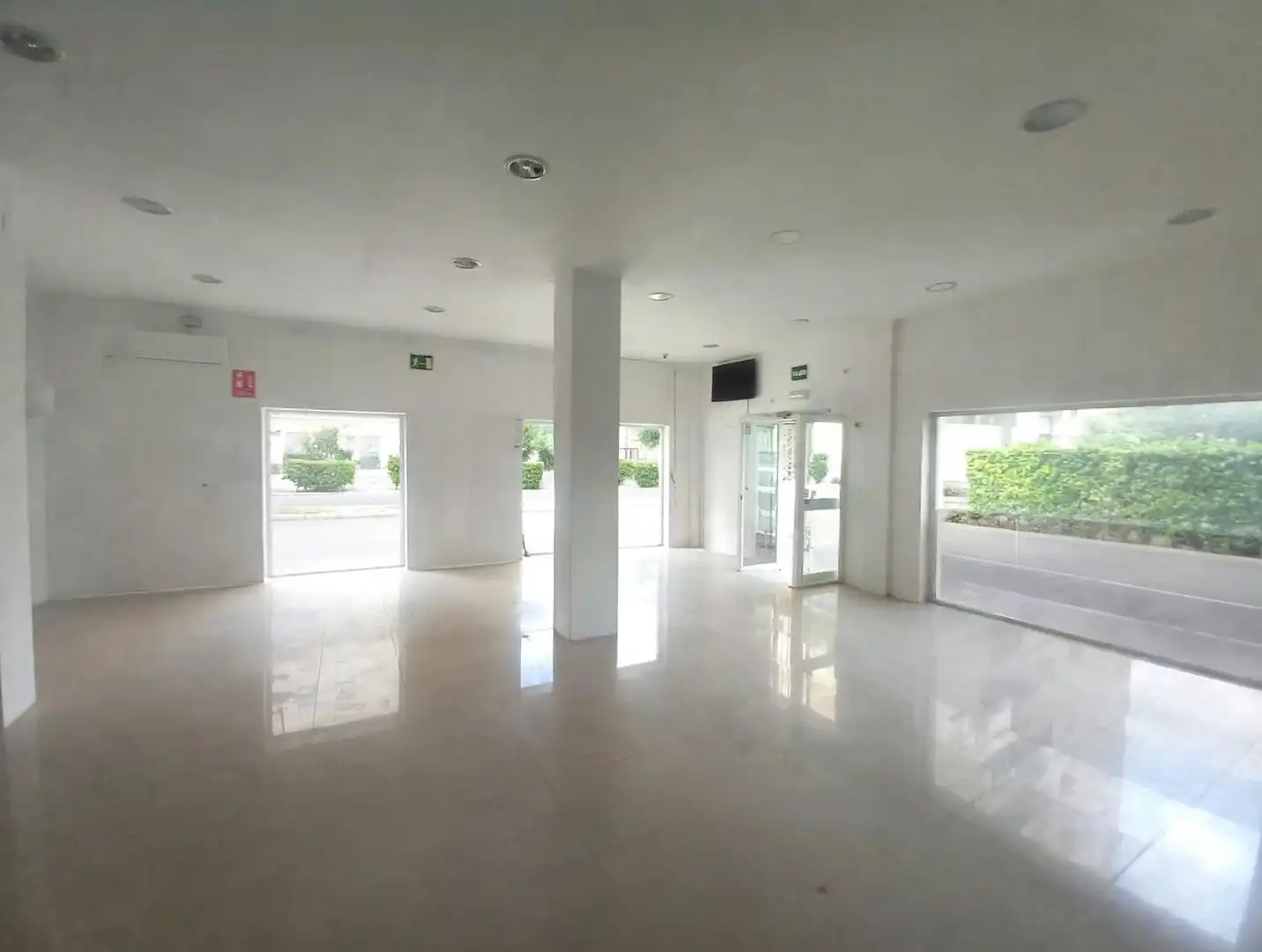 Business premises for sale in Avenida - Divina Pastora - Plaza de Toros, imagen 2