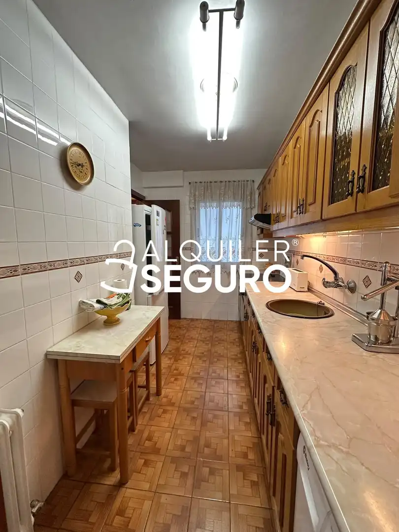 Cocina de Piso de alquiler en San Blas
