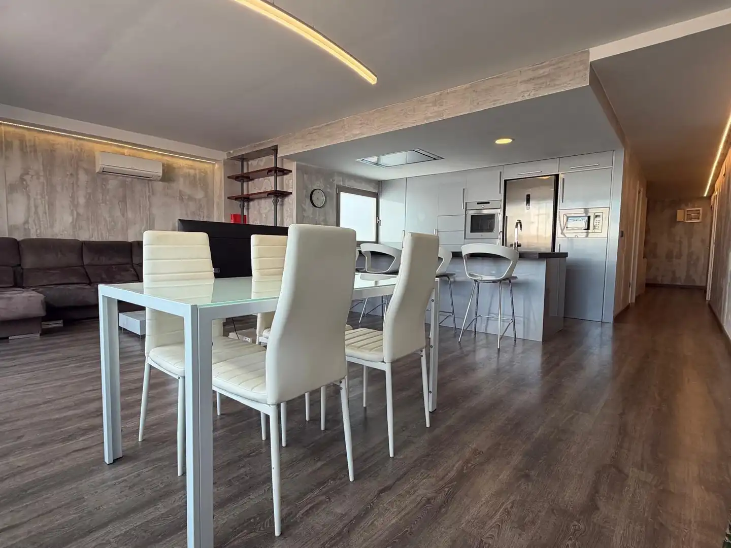 Comedor de Ático en venta en Elche / Elx con Aire acondicionado, Terraza y Amueblado