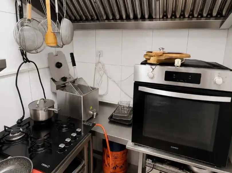 Küche von Geschaftsraum zum Verkauf in Finestrat mit Klimaanlage, Heizung und Terrasse